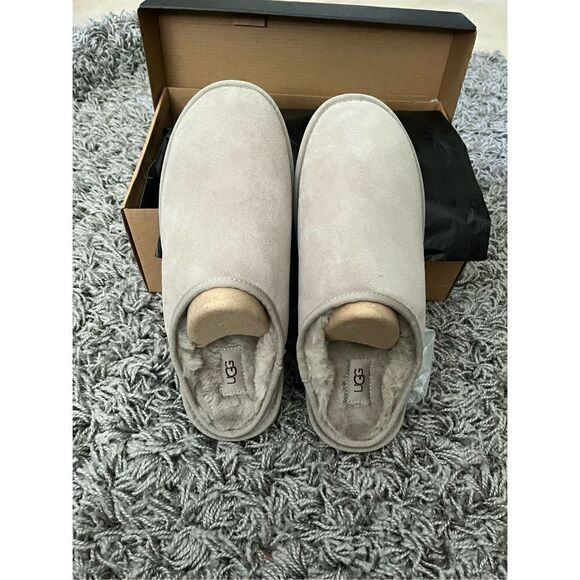 NIB Ugg Men's Classic Slip-On Shoe in Pumice Size 11 - Picture 3 of 7